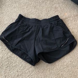 LuLu Lemon Hotty-Hot 2.5 Black Shorts